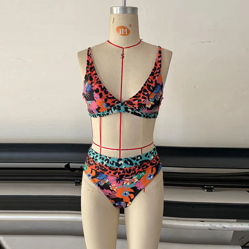 Women's high-waisted floral print bikini swimsuit in polyester fabric