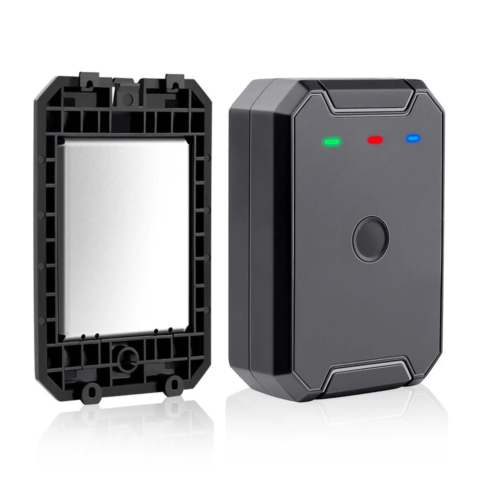 Black GPS car locator with 6000mAh battery and IP65 waterproof rating