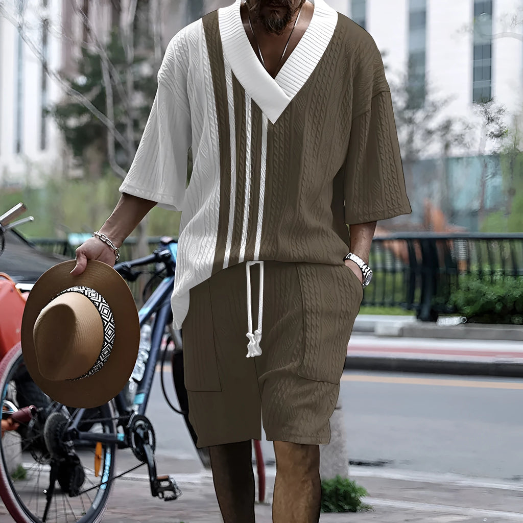 Men's knitted short-sleeved shorts suit in drop-shoulder design with matching printed shorts