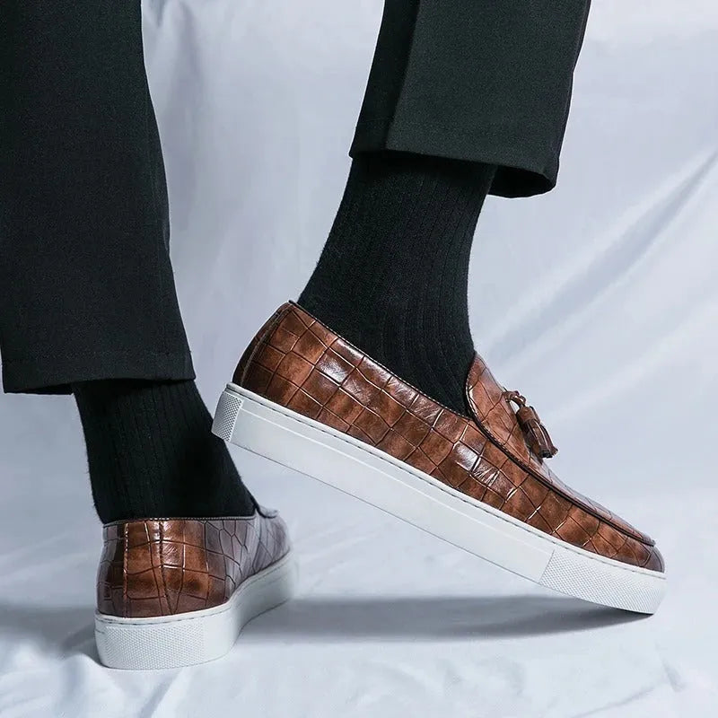 Men's plus size business casual sneakers with tassel detail in black artificial PU and rubber sole