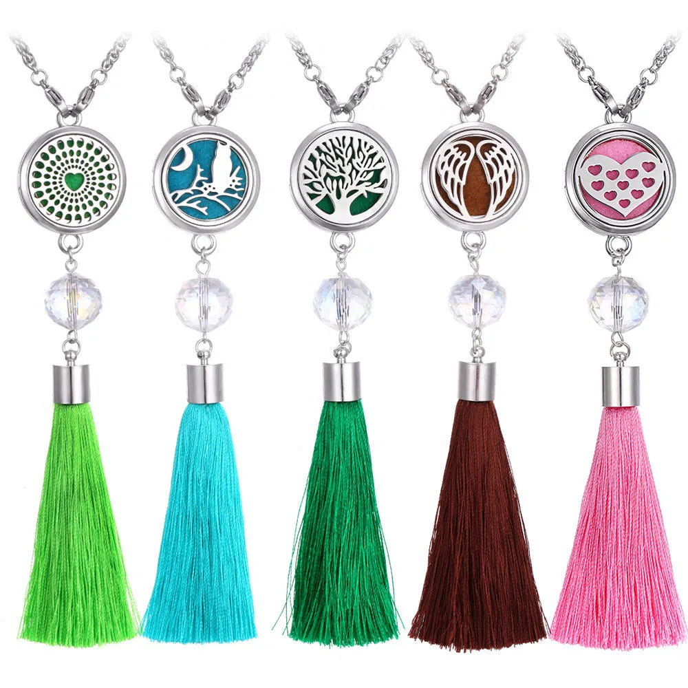 Alloy car aromatherapy pendant diffuser hanging from rear-view mirror with 50cm chain