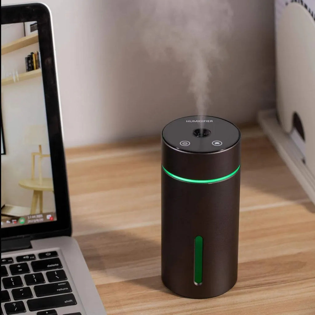 Black aluminium car air humidifier and essential oil diffuser with USB cable