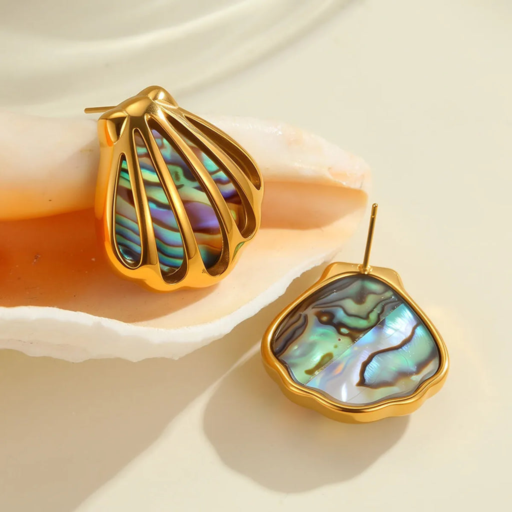 Gold plated stainless steel scallop shell stud earrings and necklace set with fan-shaped geometric design