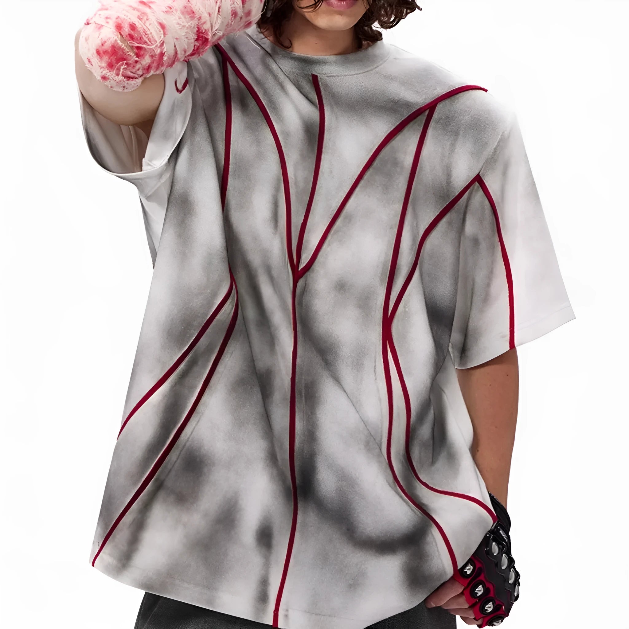 Padded shoulder short sleeve T-shirt with three-dimensional line patchwork round neck design