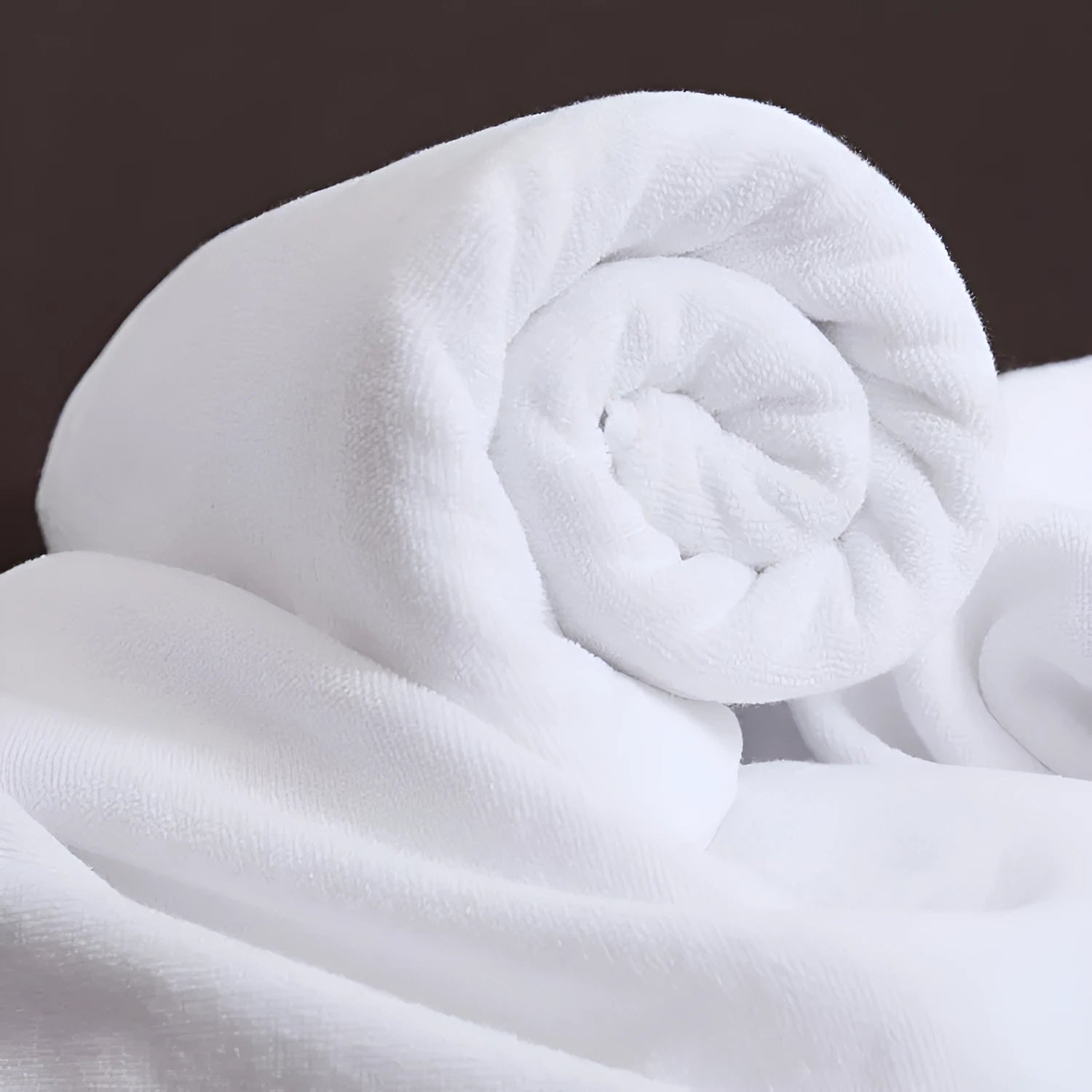 White cotton bath towel thickened water-absorbing 100 percent cotton hotel quality 21 strand yarn plain weave