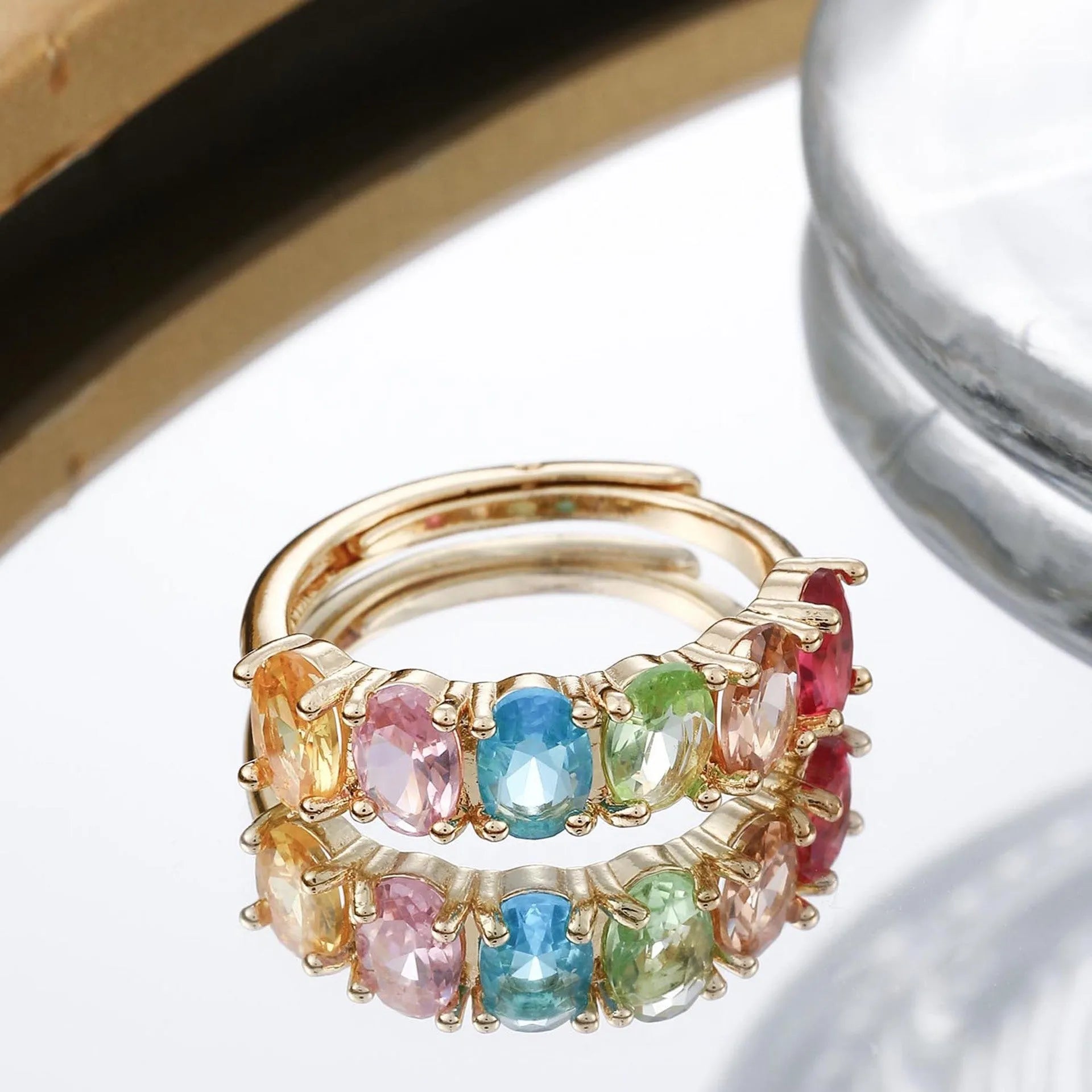 Gold electroplated adjustable zircon ring with simple retro design on copper band