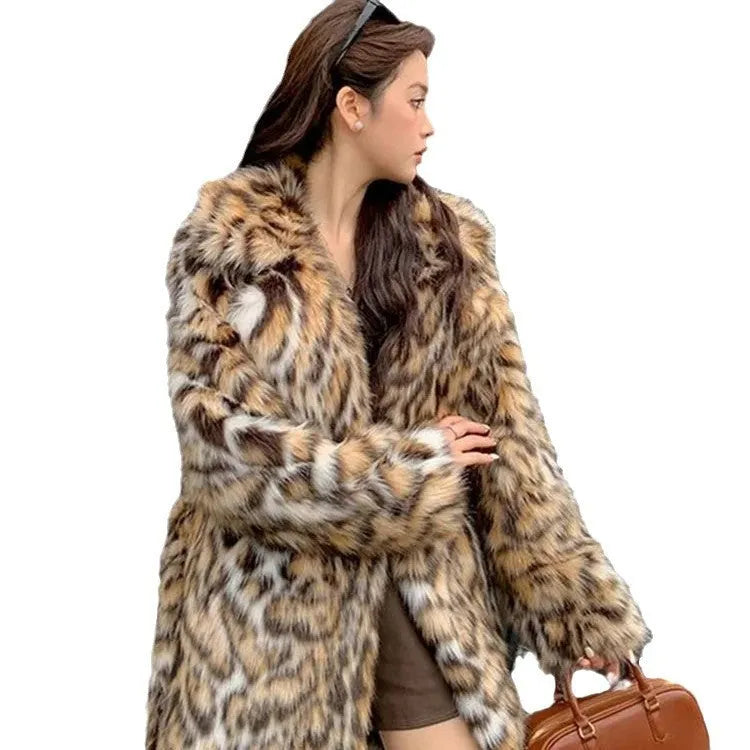 Artificial faux fur fashion coat with fur collar and pockets in 80cm length