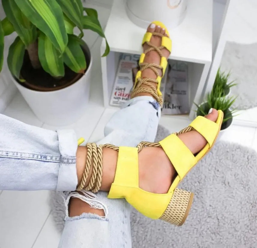 Women's suede sandals with colour-matched thick heel and round toe front strap design