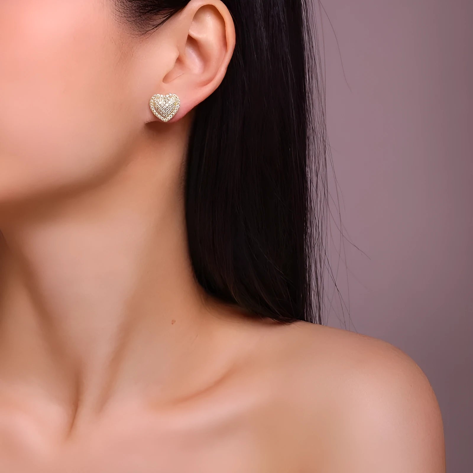 Gold-coloured heart-shaped moissanite stud earrings on S925 silver posts