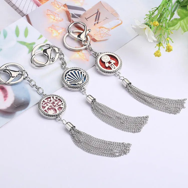 Alloy car aromatherapy pendant diffuser hanging from rear-view mirror with 50cm chain