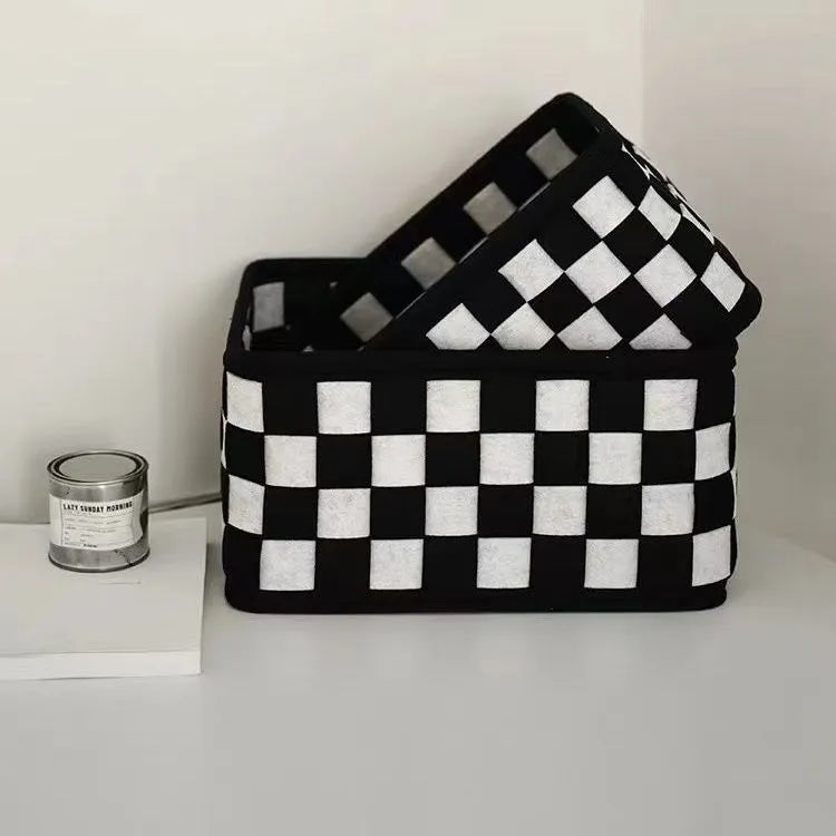 Checkerboard pattern folding felt storage basket with dimensions 37x29x19.5cm
