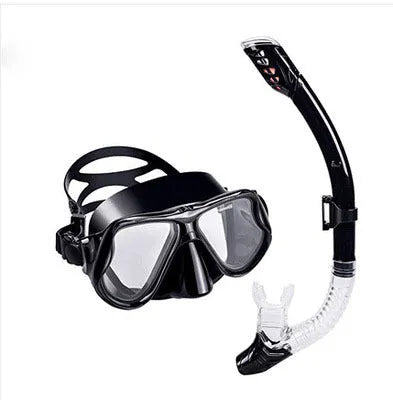 Adult snorkelling mask with transparent anti-fog lens and PC frame in black colour