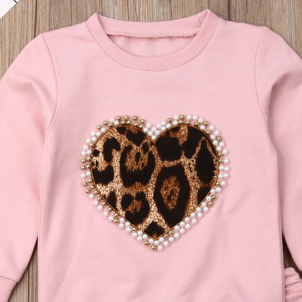 Pink cotton print sweatshirt two-piece loungewear set on model