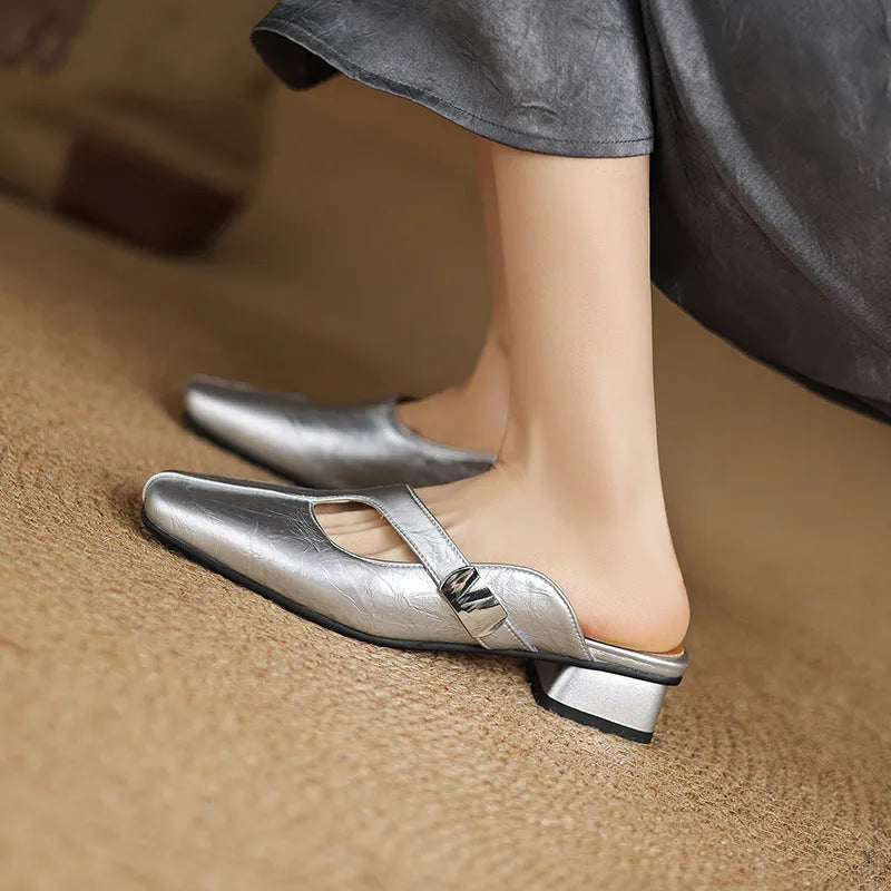 British style square head outdoor slippers in black colour with rubber sole