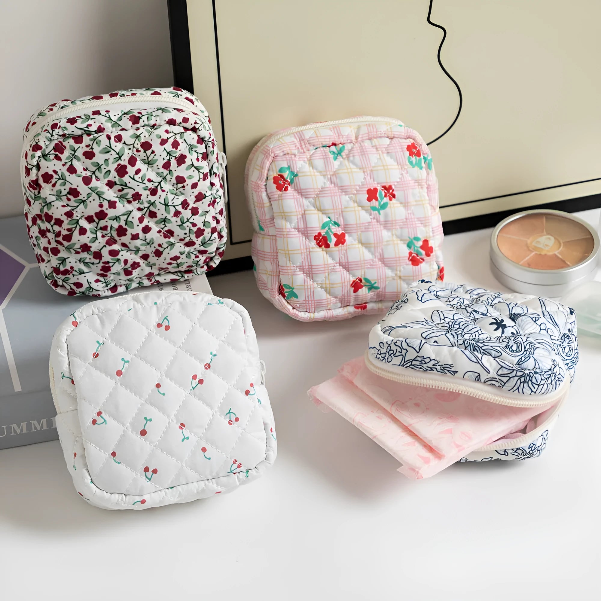 Polyester ladies key storage wallet with floral print and coin purse compartment.