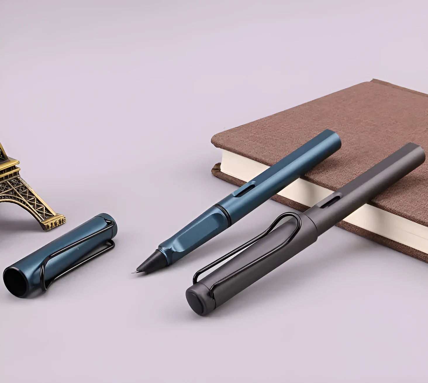 Black or blue fountain pen with frosted ink bag system and choice of 0.38mm or 0.5mm nib