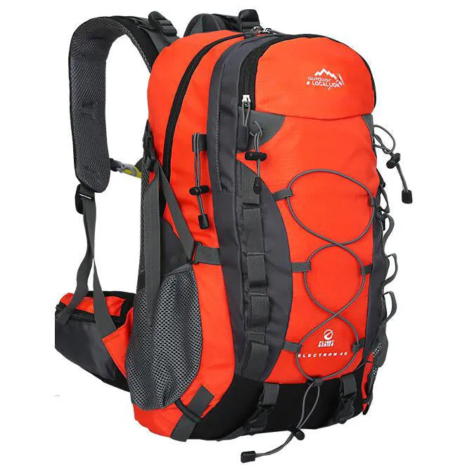 Green polyester outdoor backpack with straps, shown with a capacity of 20-35 litres for sports and travel.