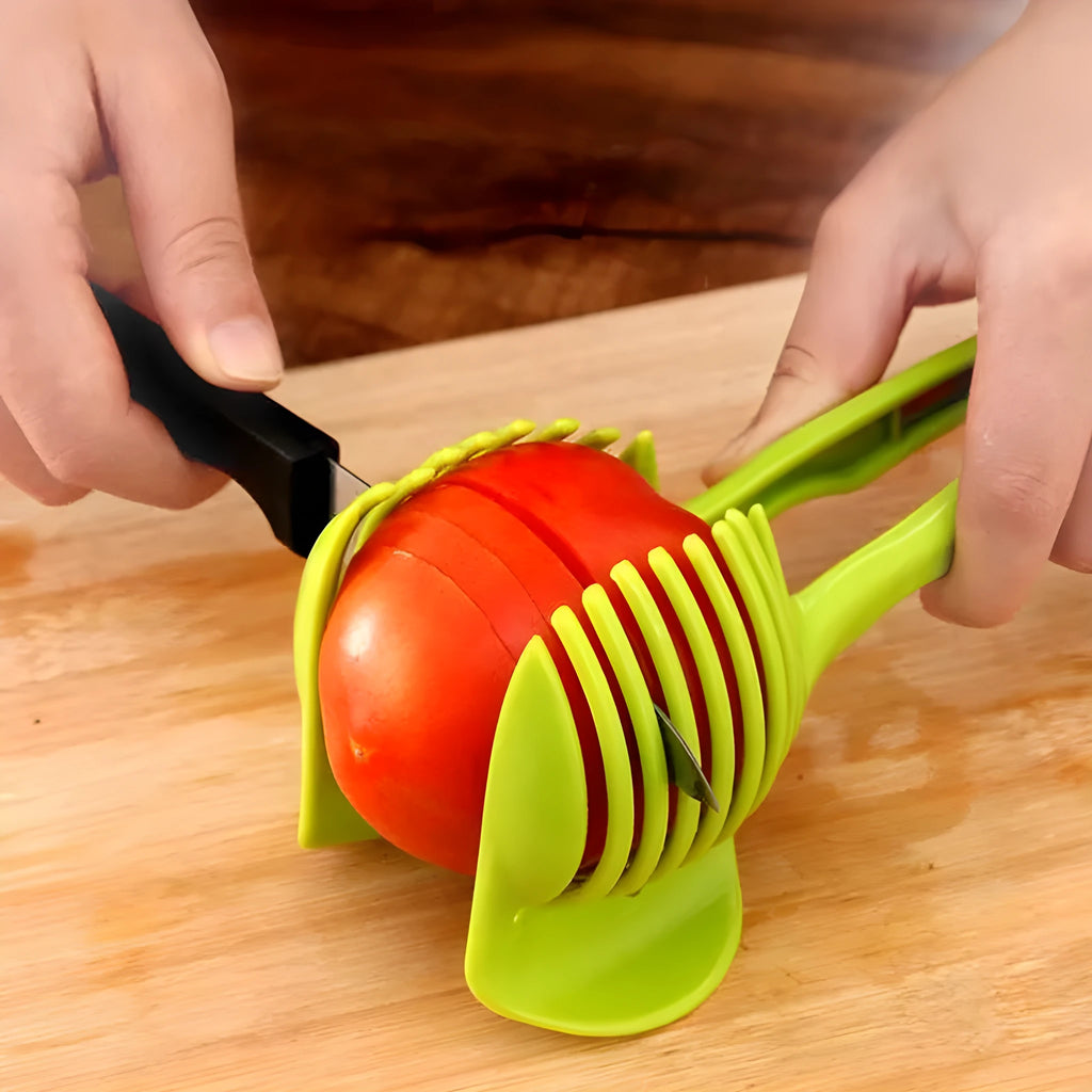Fruit and veggie cutting holder plastic slicer for tomatoes with cut-through gap design