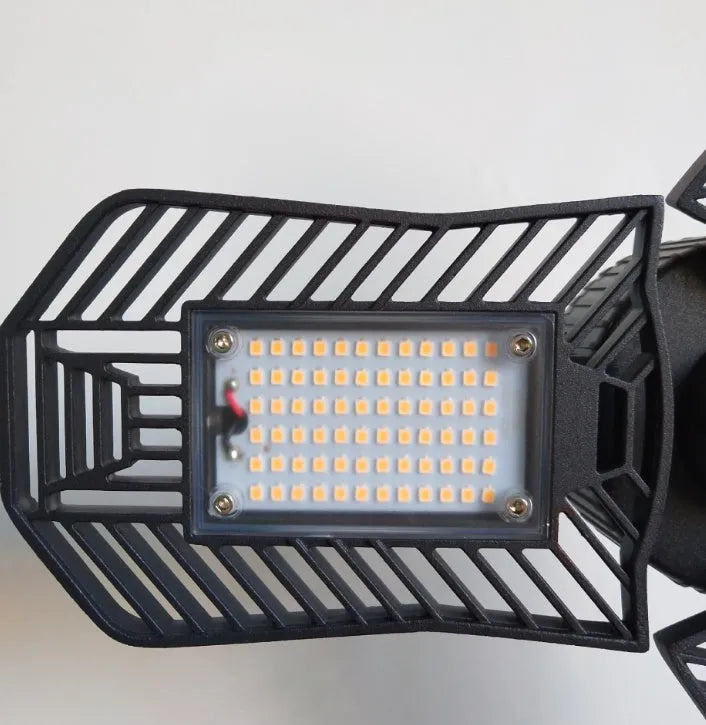 Waterproof industrial foldable garage lamp with die-cast aluminium housing and 180-degree illumination