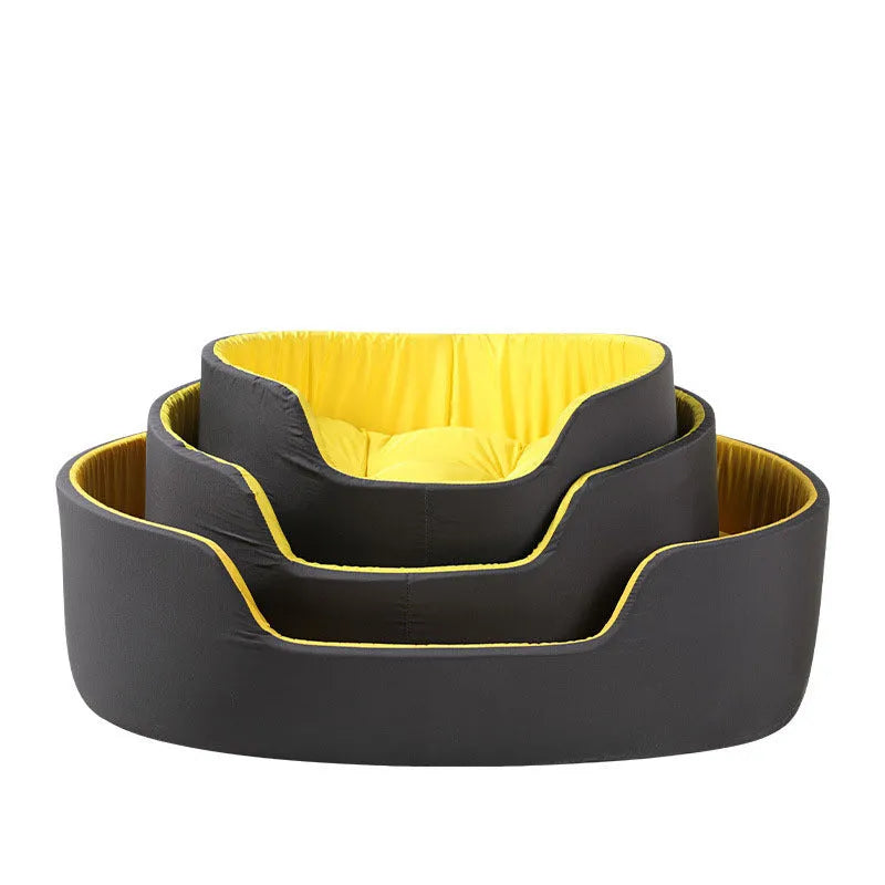 Washable cloth pet kennel for cats and small dogs in black or green colour