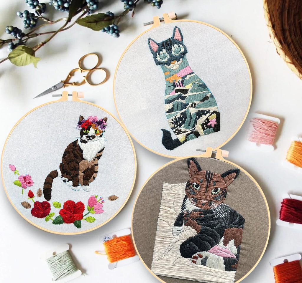 DIY embroidery kit with three-dimensional cat design on cotton fabric with embroidery frame