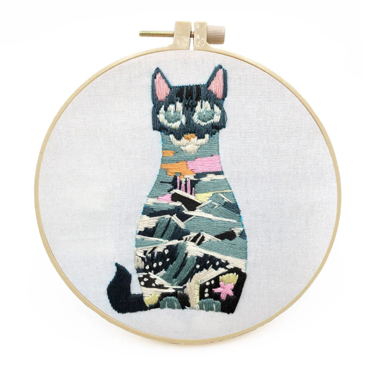 DIY embroidery kit with three-dimensional cat design on cotton fabric with embroidery frame