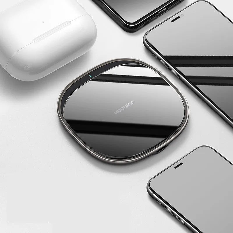 15W wireless charger with zinc alloy body and glass top in black or white