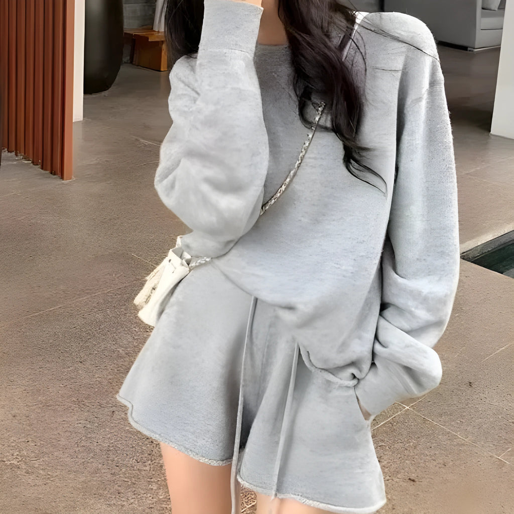 Women's knitted sweater and wide leg shorts two-piece set in neutral colours