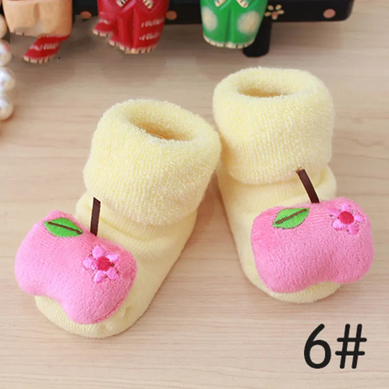Baby floor socks in combed cotton with non-slip tread pattern, short tube, available in multiple colours for 0-10 months