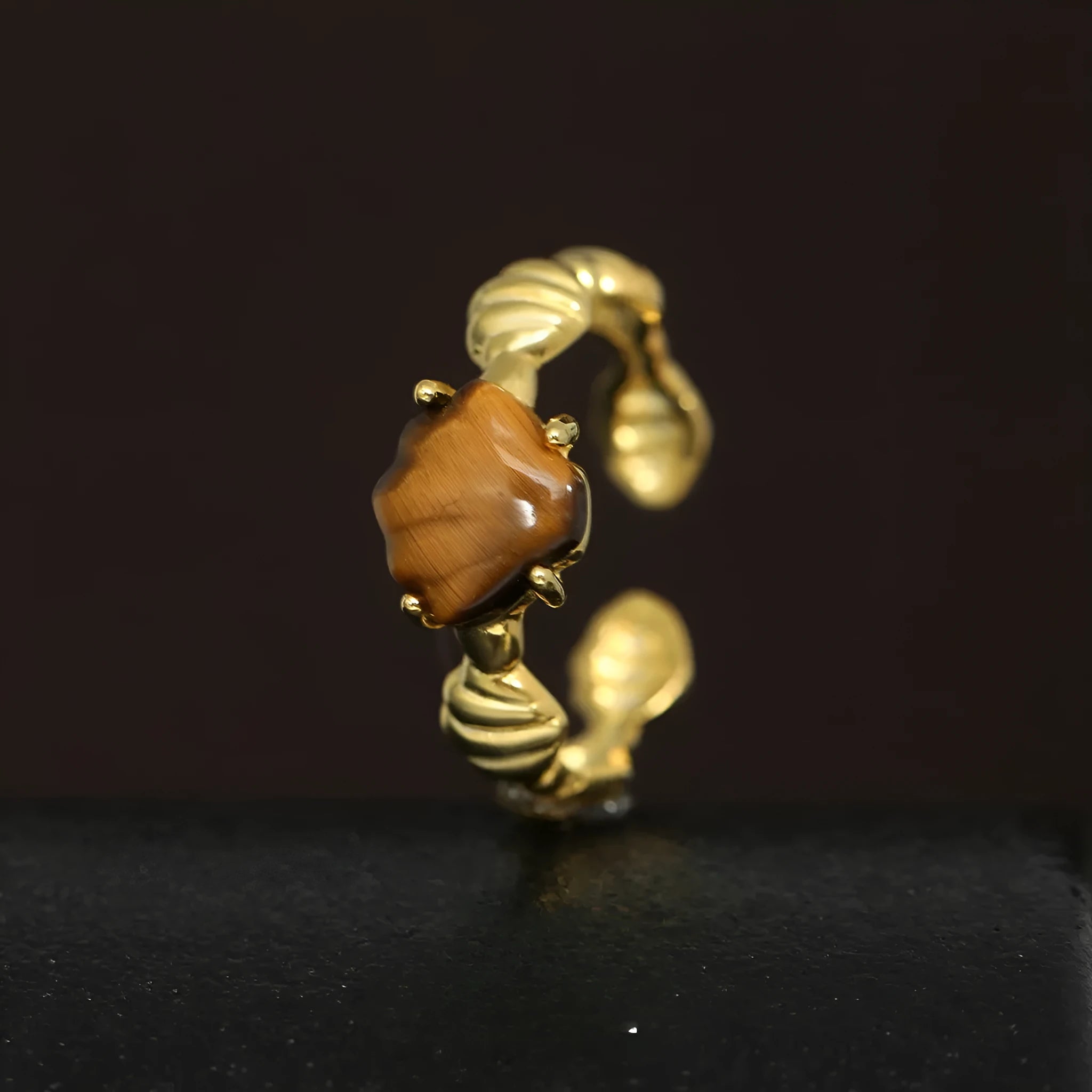 Women's adjustable silver ring with shell and tiger eye design in white gold or gold colour finish