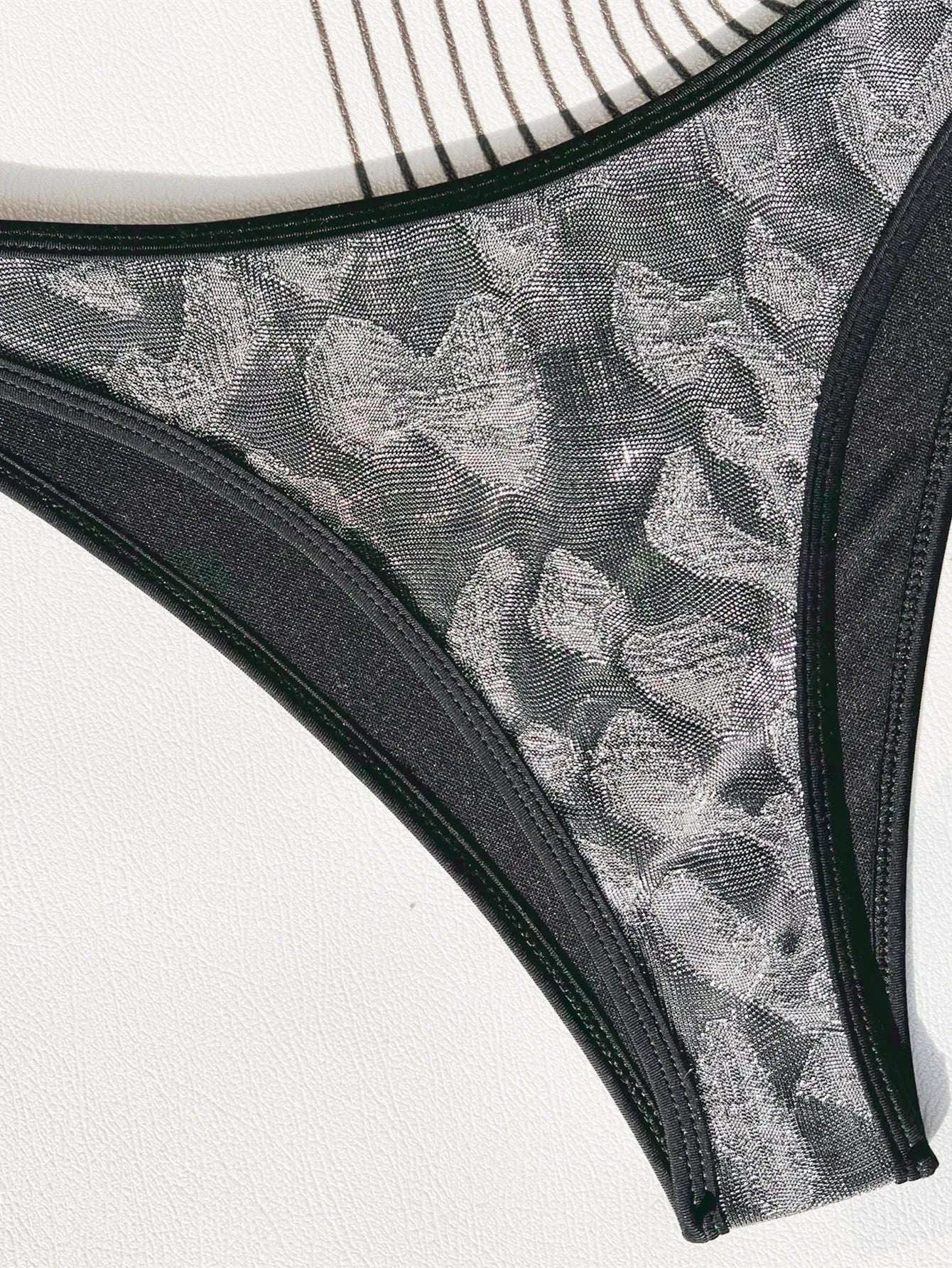 Black ladies polyester bikini with adjustable straps for swimming