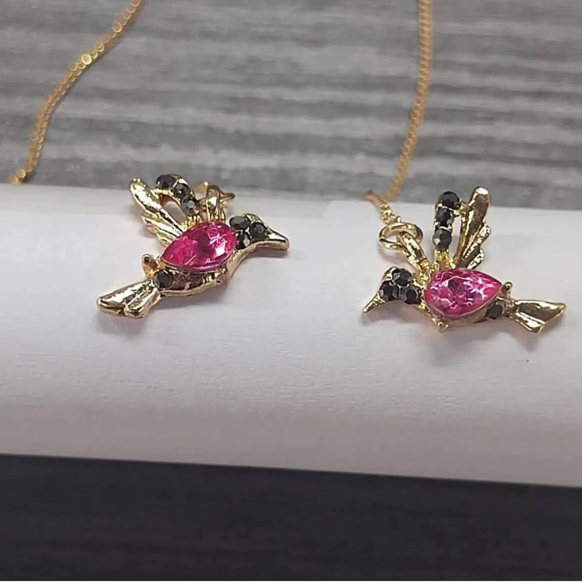 Bird hanging earrings with mixed zirconium wings in blue and red alloy drop style