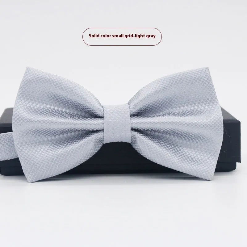 Flat head style bow tie in small plaid pattern measuring 12x6cm for formal wedding and business wear