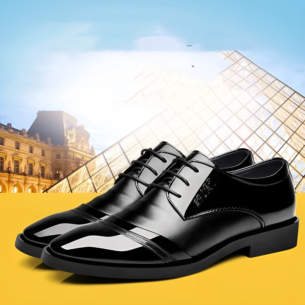 Men's casual Korean pointed leather shoes in black with stitching details and rubber sole