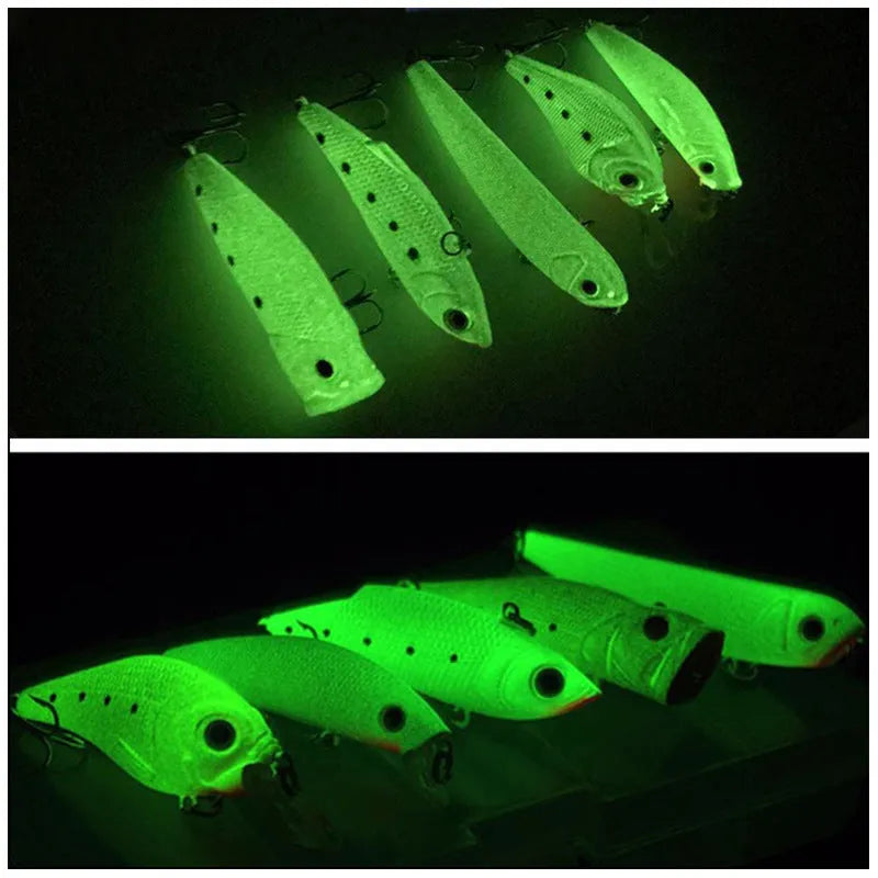 Five hard bait fishing lures with 3D fluorescent patterns and luminous elements in coordinated colour options