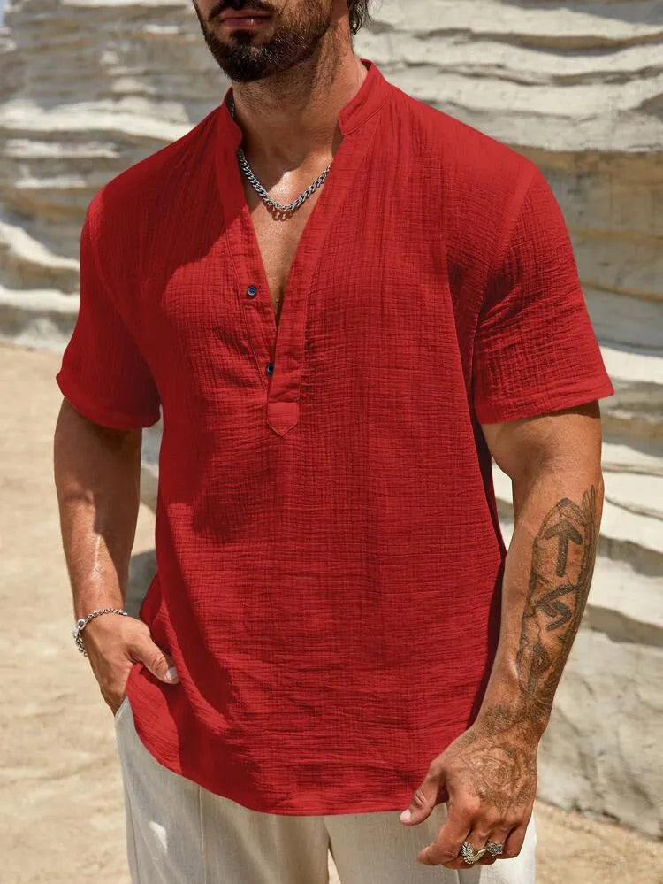 Men's solid colour short sleeve shirt with stand collar in thin chemical fibre blend fabric