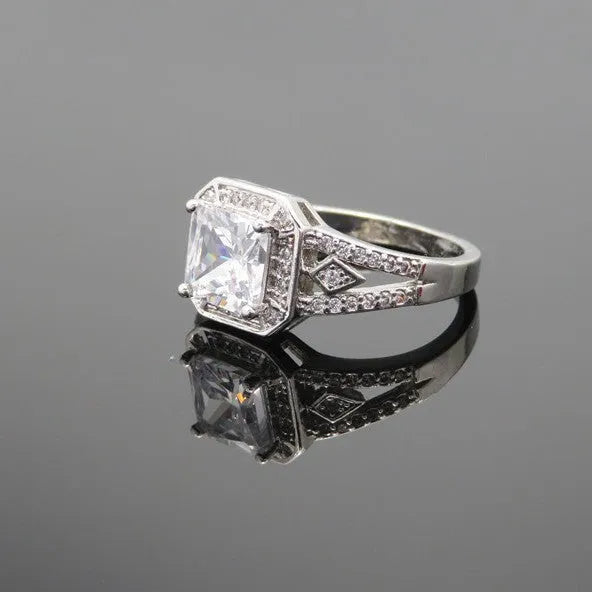 Women's geometric zircon ring with hollow quadrilateral design in platinum colour