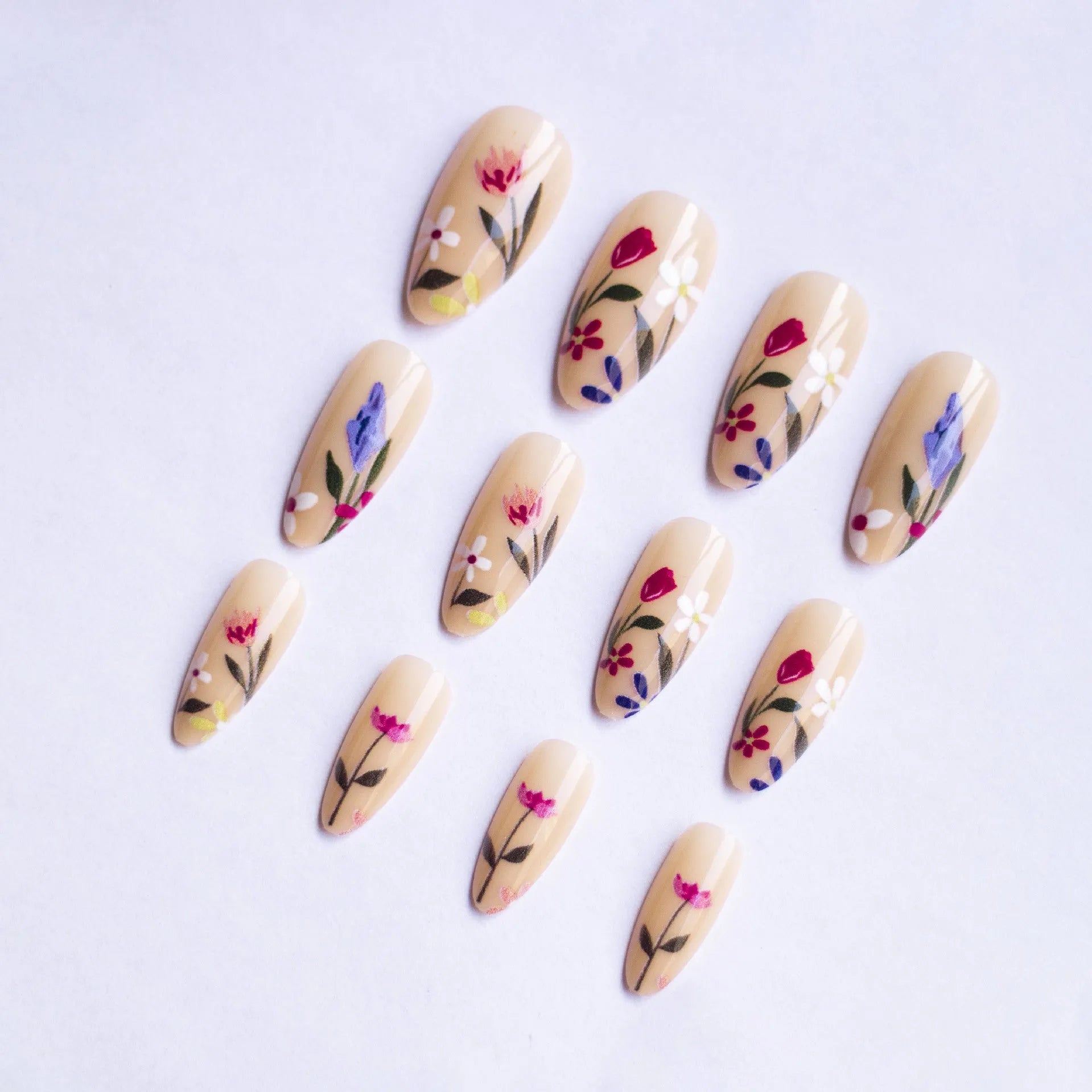 Almond-shaped removable nail armour with floral rose and tulip designs in European American style