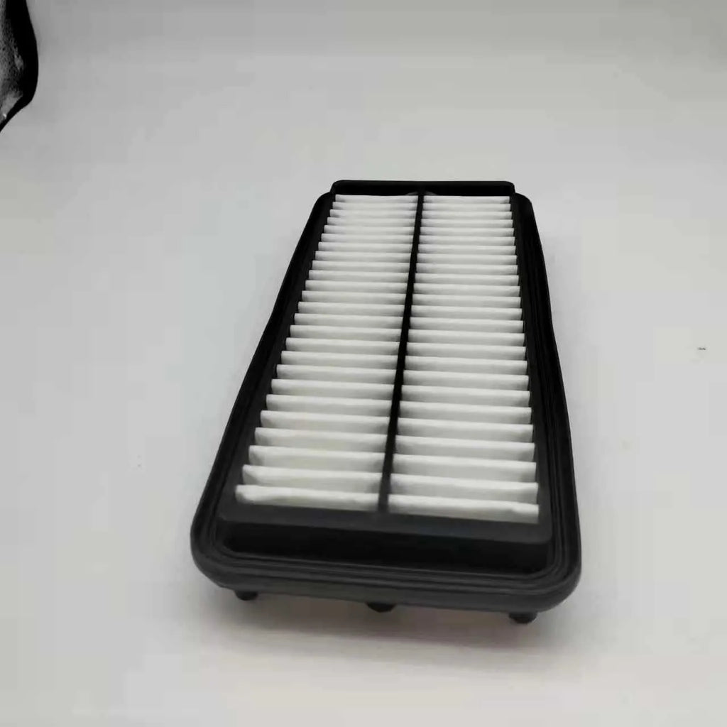 Black car air filter for Hyundai vehicles measuring 256mm x 113mm x 40mm