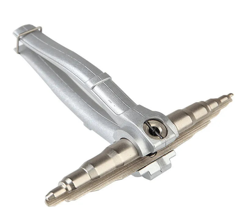 Manual tube expander tool for refrigeration copper pipes with alloy steel construction