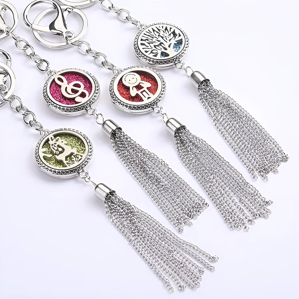 Alloy car aromatherapy pendant diffuser hanging from rear-view mirror with 50cm chain