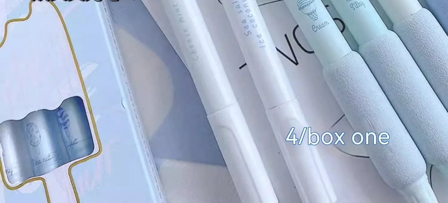 Four double-headed fluorescent pens with 0.5mm writing tips for student calligraphy practice