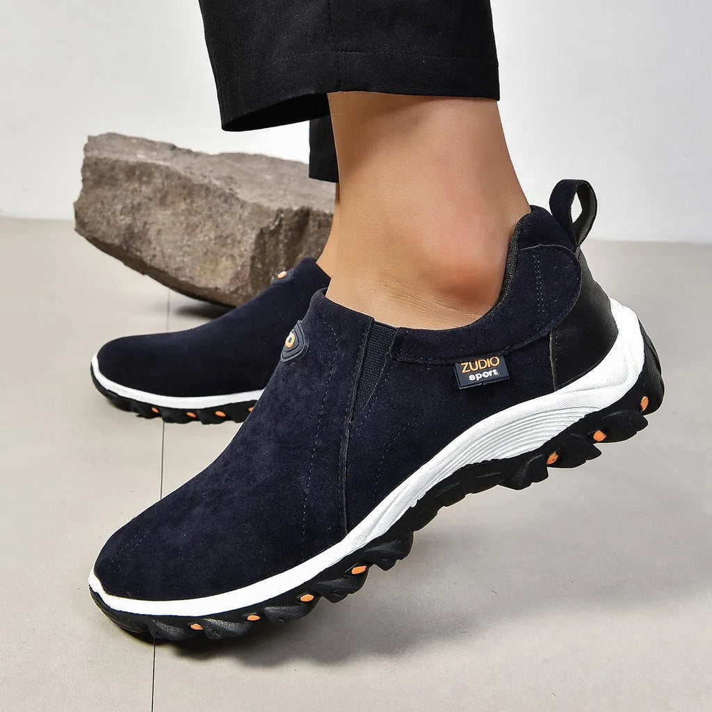 Men's round head thin shoes in light brown with a shallow mouth and rubber sole