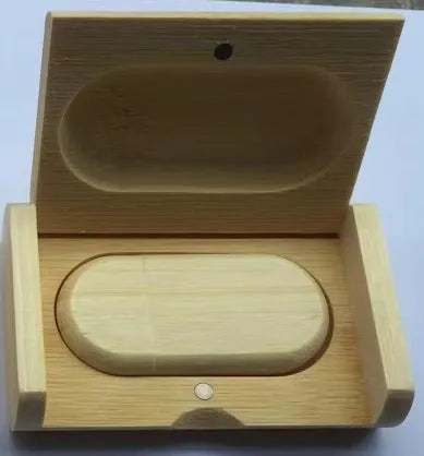 Wooden USB drive gift set with maple shell and storage box