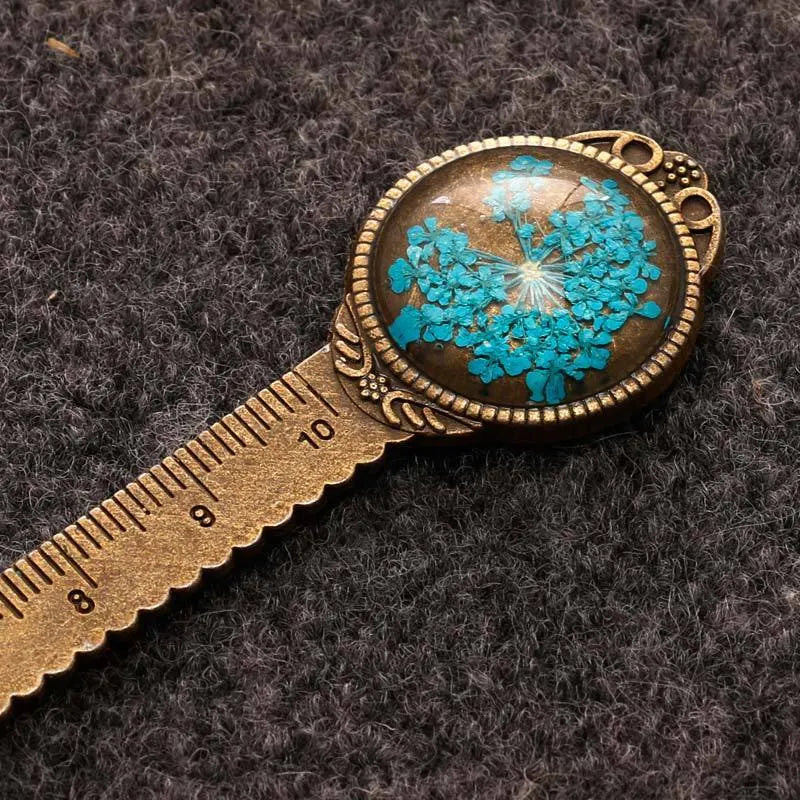 Handmade dry flower gypsophila ruler bookmark with dried flowers measuring 12cm length