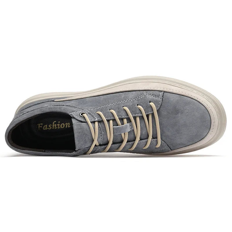 Men's grey pigskin leather skate shoes with rubber sole and lace-up closure