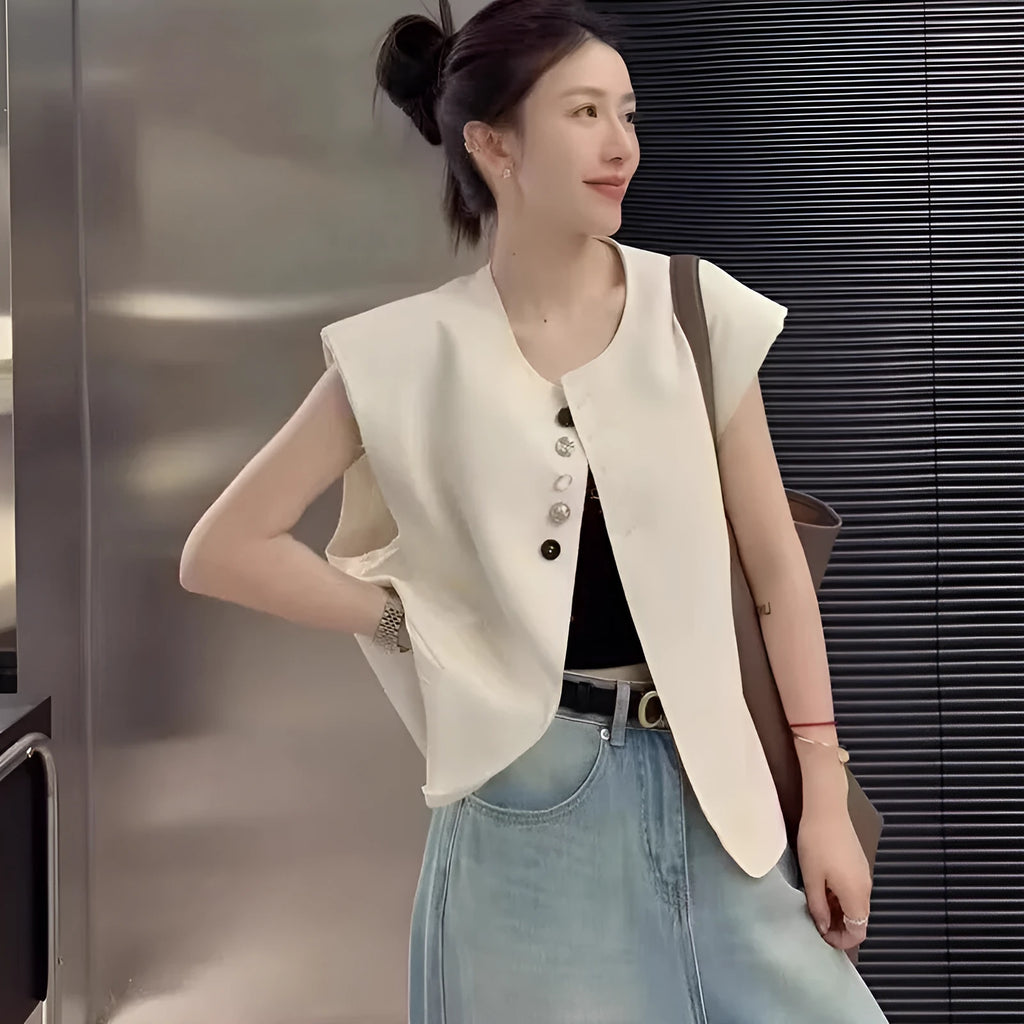 Women's loose fit short vest with pocket in black or milky white
