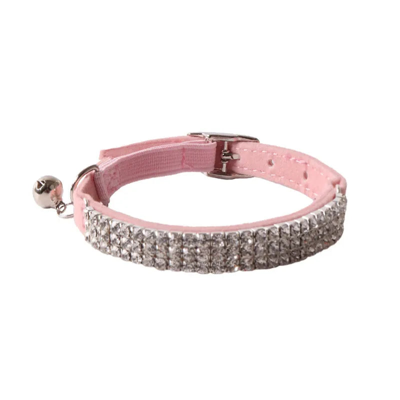 Cat collar with elastic buckle in six colour options measuring 1.0cm wide by 28cm long