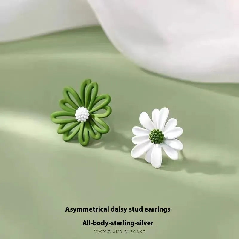 Cartoon flower stud earrings in alloy with two-tone blue and orange, white and green, or yellow and white colour combinations