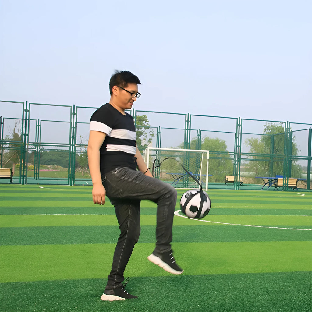 Black football juggling training belt with 2 metre length for solo practice